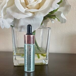 Revolution Mermaid's Scales Liquid Highler